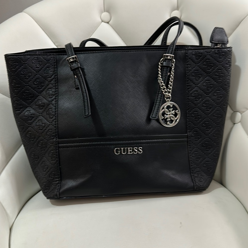 Very good condition Guess Bag